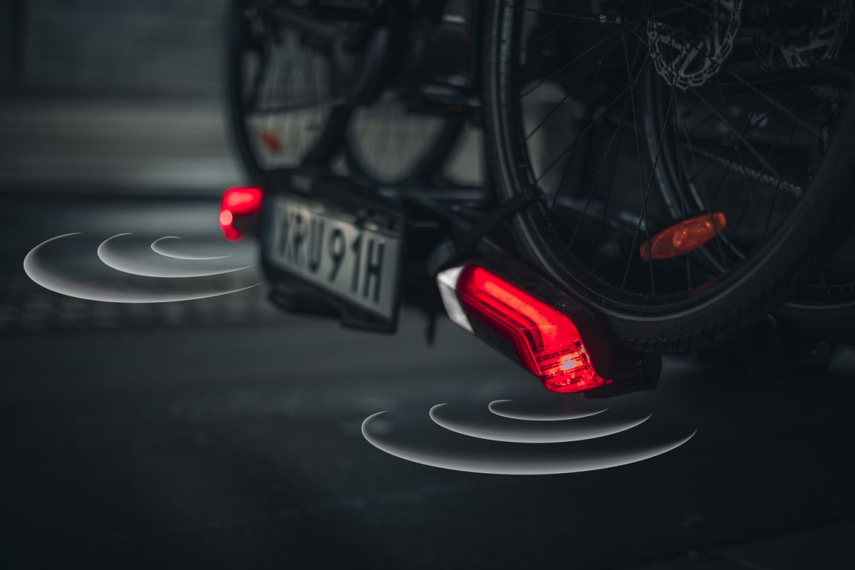 Náhled produktu - Thule Epos ParkSecure 2bike s parkovacími senzory + box Thule Santu