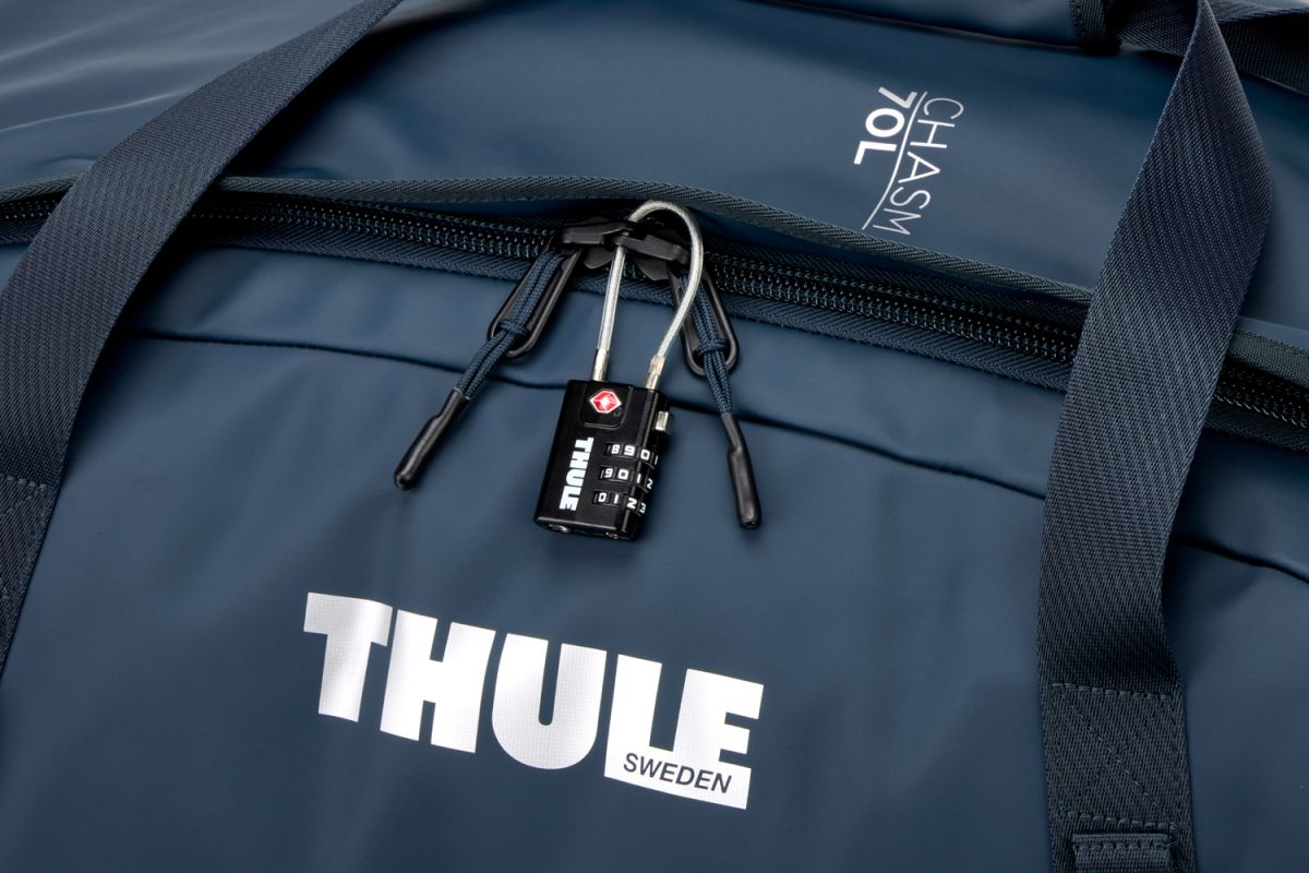 Náhled produktu - Thule Chasm sportovní taška 70 l TDSD303 - Darkest Blue