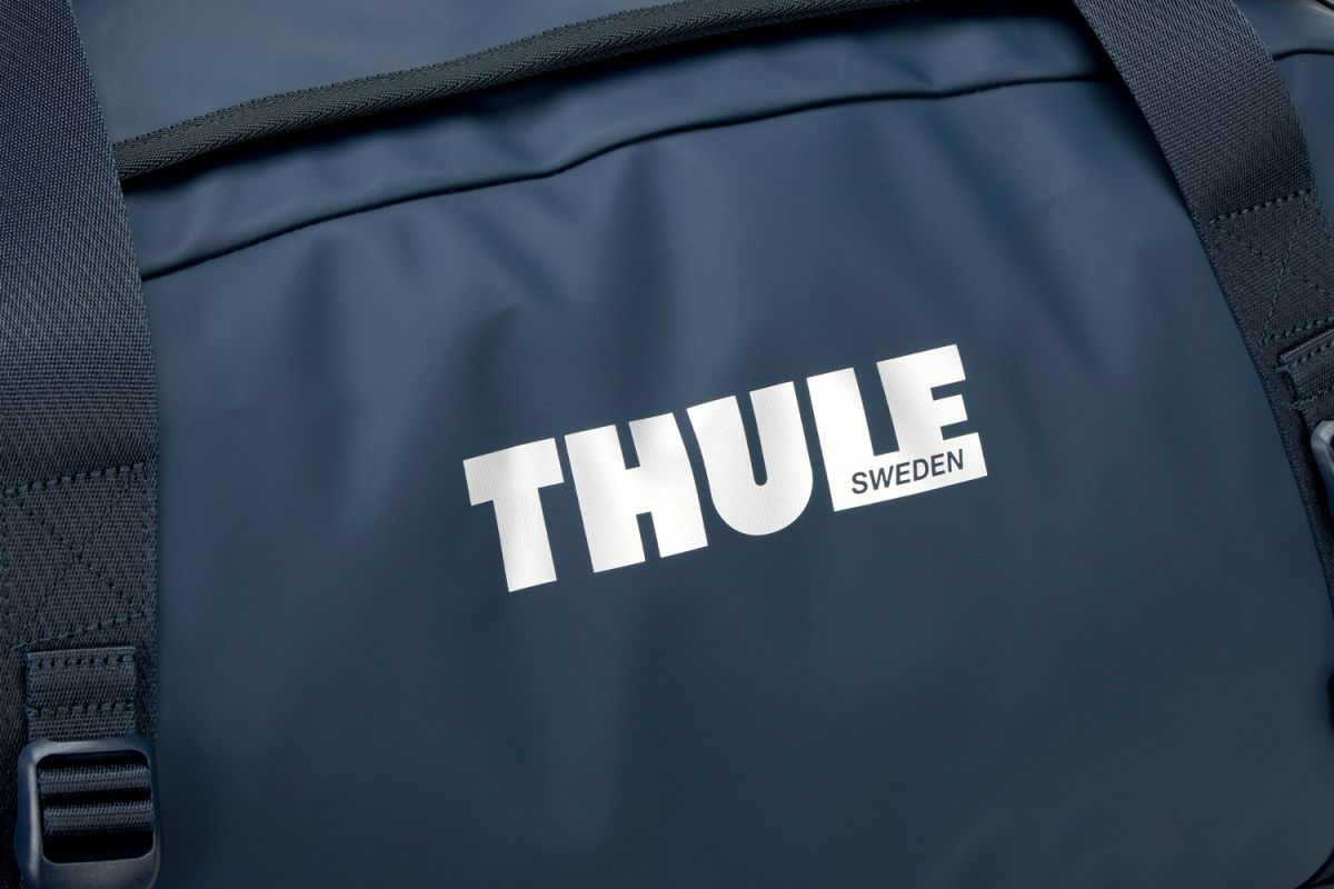 Náhled produktu - Thule Chasm sportovní taška 70 l TDSD303 - Darkest Blue